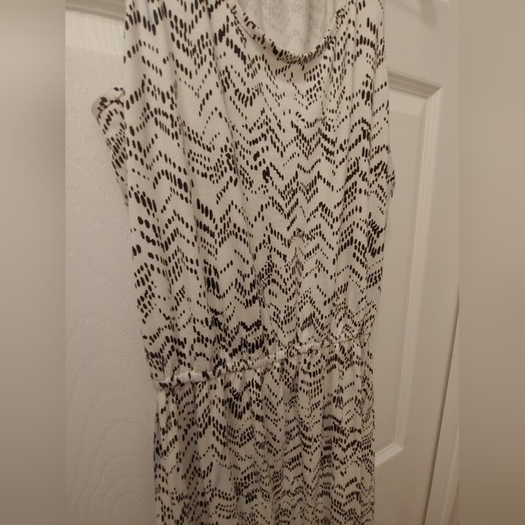 Gap black and white chevron maxi dress Size XS - Picture 3 of 6